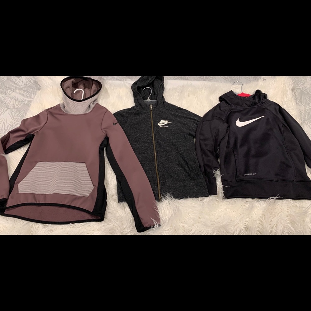 Girls Nike hoodies